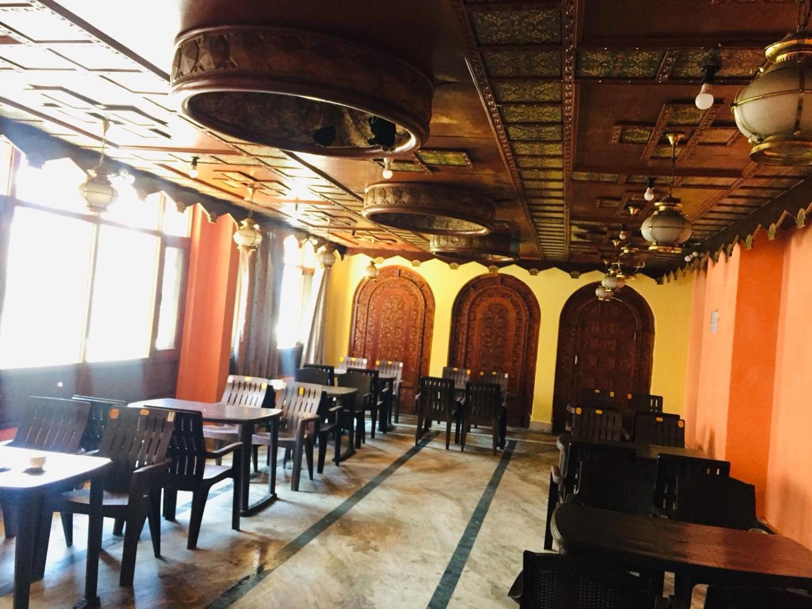 Kashmir Hill Town Hotel Srinagar  Exterior photo